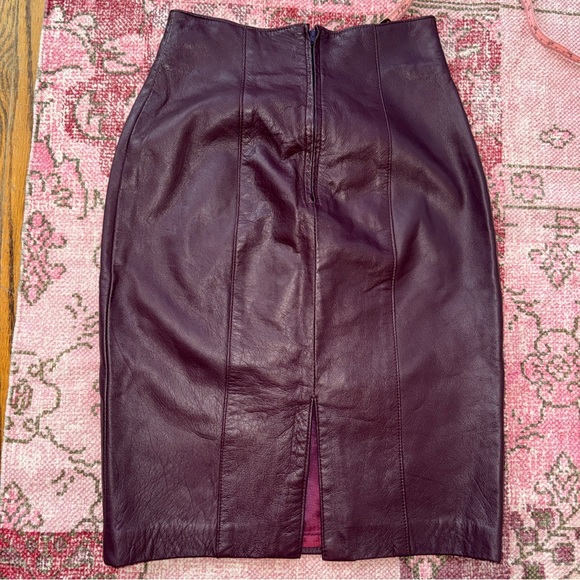 Vintage 90s Vibrant purple 100% Leather Pencil Skirt - size 2 - Picture 7 of 13